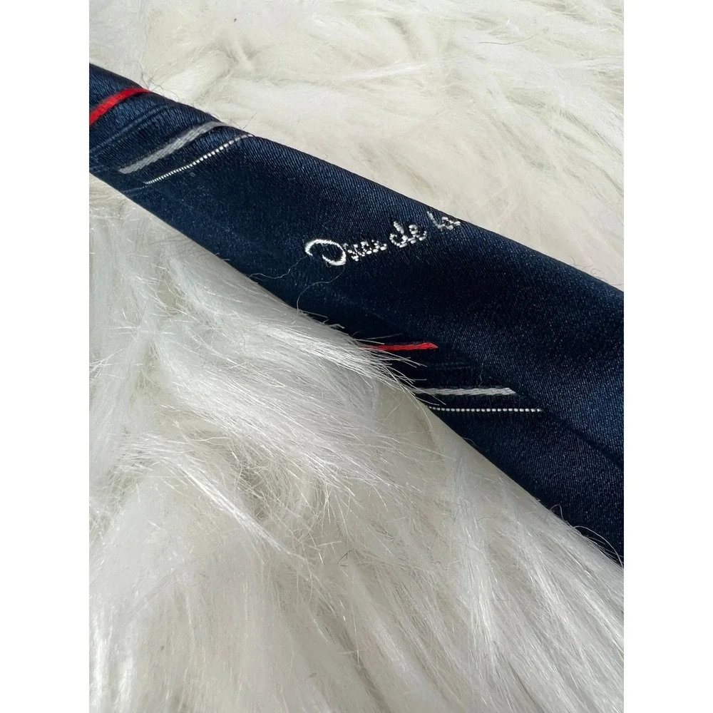 Vtg Oscar de la Renta 80s Silk Necktie Preppy Navy Blue‎ Striped Luxury Designer